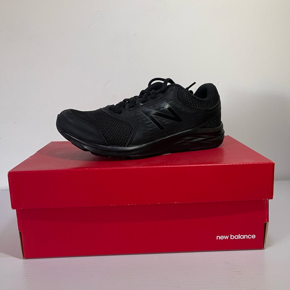 New Balance Woman’s Black Running Shoes